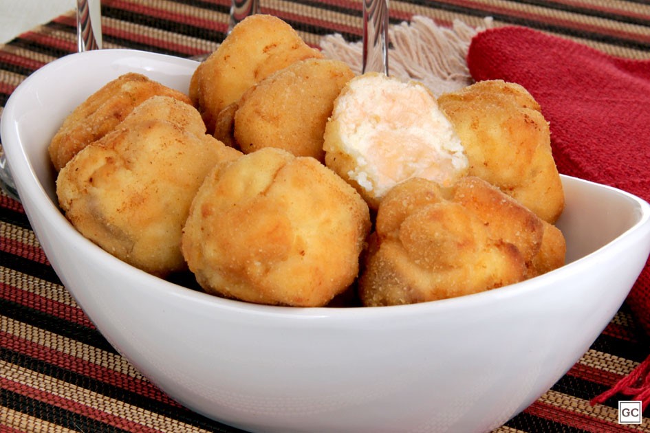 Bolinho de Salmão com Cream Cheese